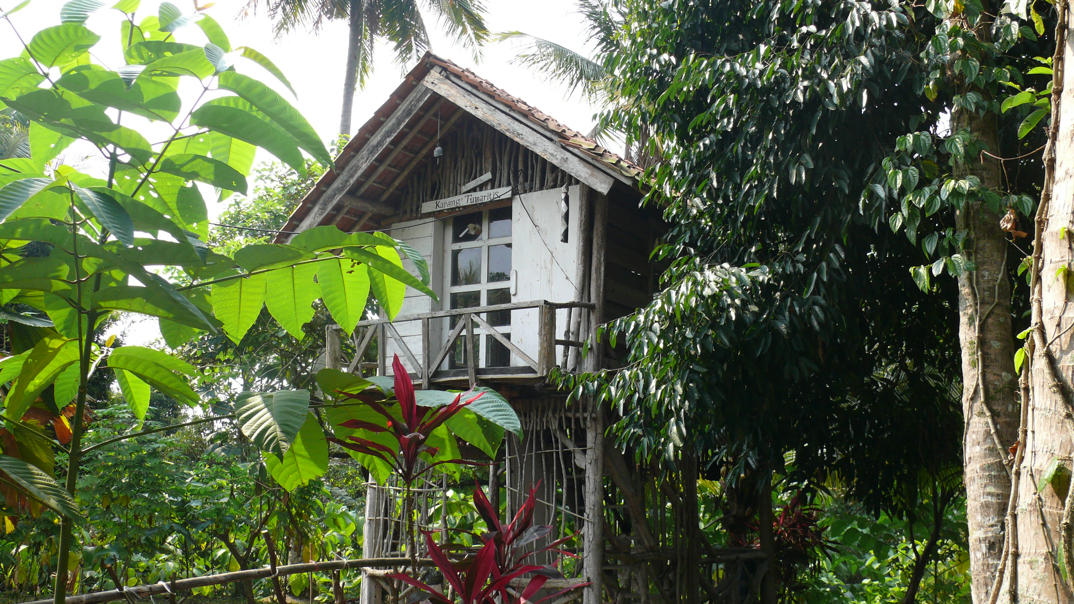 Kampoeng Rurita kampung santai keluarga dan sahabat 